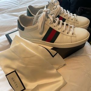 Women’s gucci ace leather sneaker